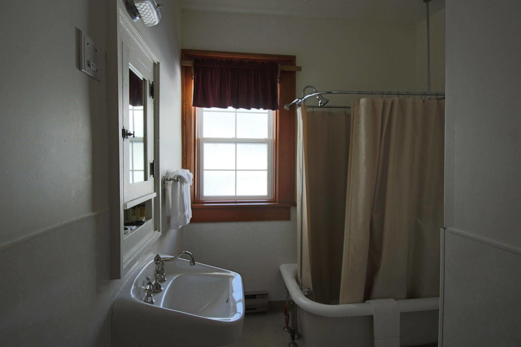 Prince Of Wales Hotel Waterton Park Luaran gambar